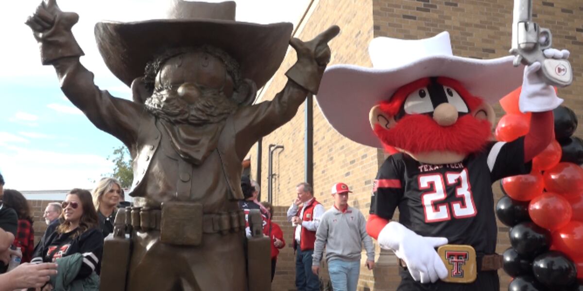 Raider Red statue unveiled, 30 years in the works
