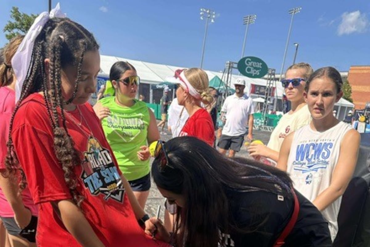 Red Raider Makayla Garcia becomes Insta-Famous after stealing home in WCWS