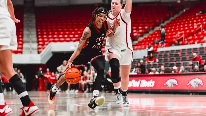 Lady Raiders now 11-0