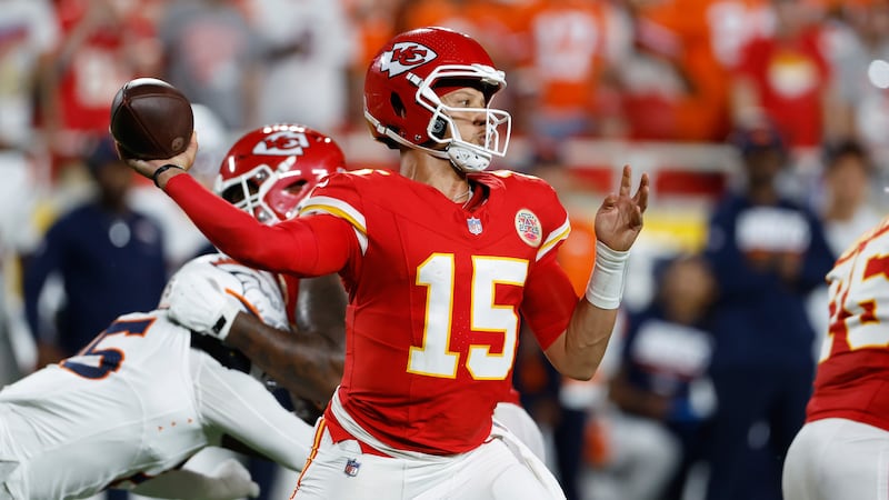 Patrick Mahomes shines on his surgically repaired knee in Chiefs' season-opening rout of Broncos