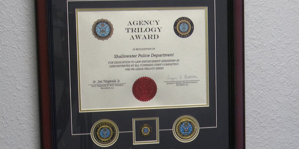 Trueleeda Shallowater Police Department receives FBI-LEEDA Award
