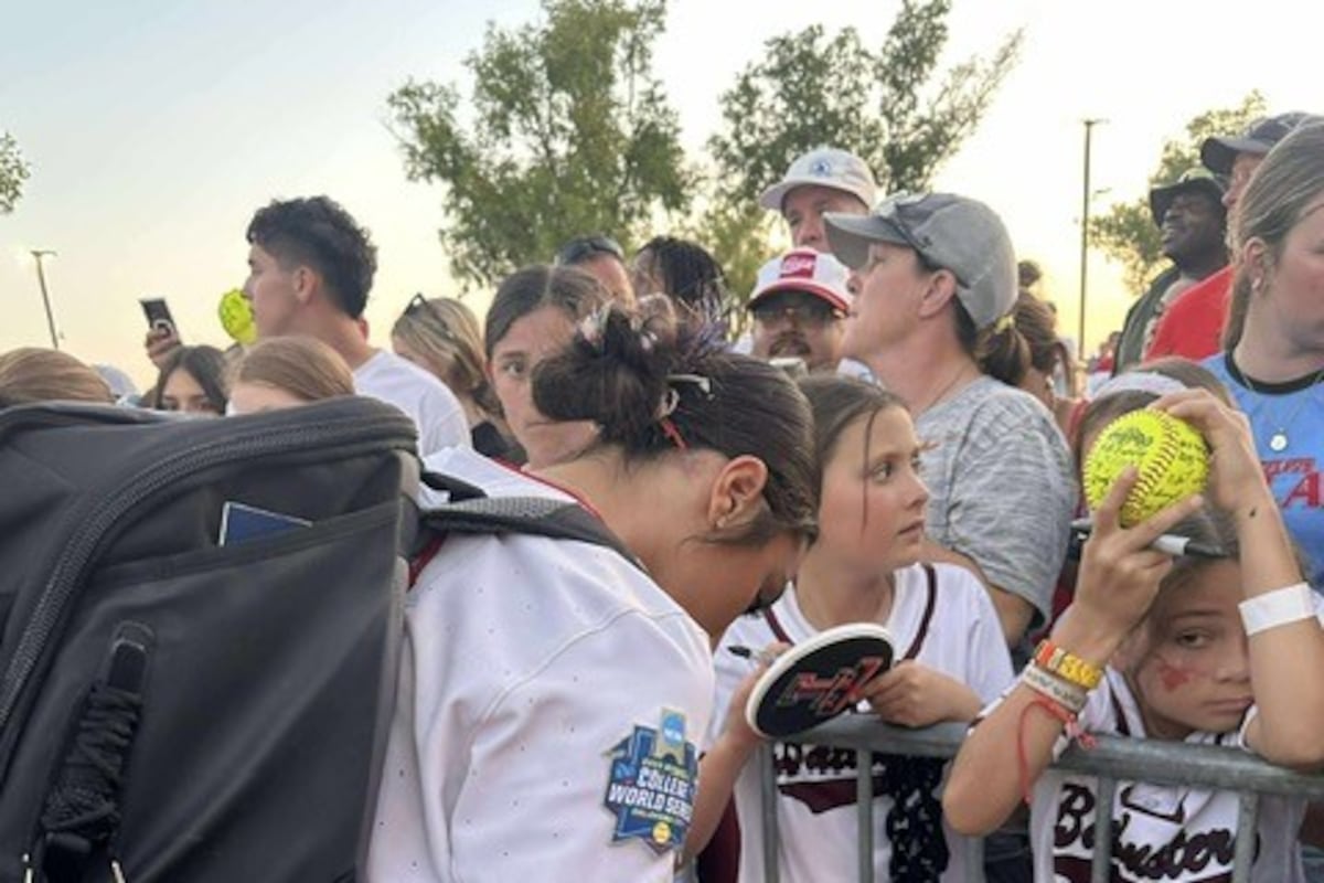 Red Raider Makayla Garcia becomes Insta-Famous after stealing home in WCWS