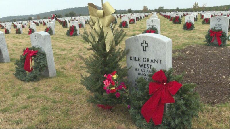 Hundreds of Central Texans and their families laid more than 11,000 wreaths at the Central...